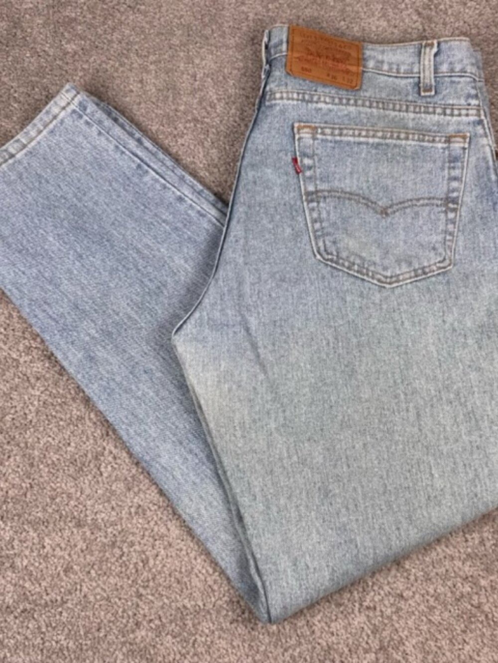 Vintage Levi's 550 Light Wash Denim Jeans Size 36x32 USA Made 90s 1993 Straight